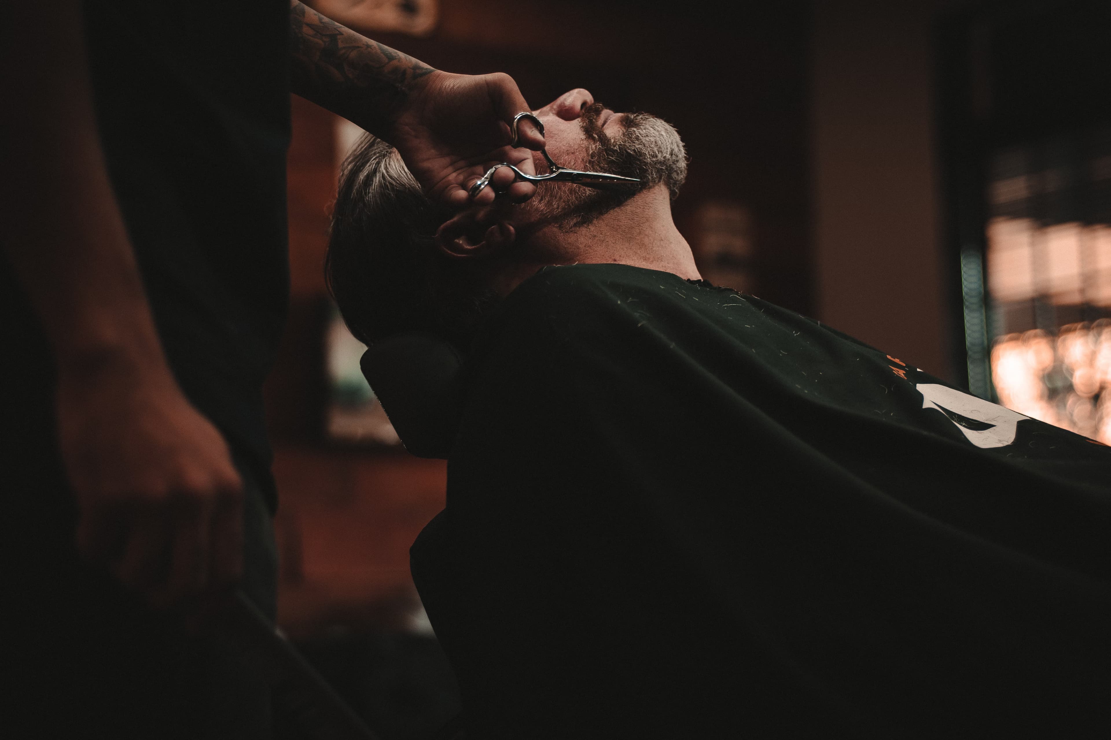 Men saloon